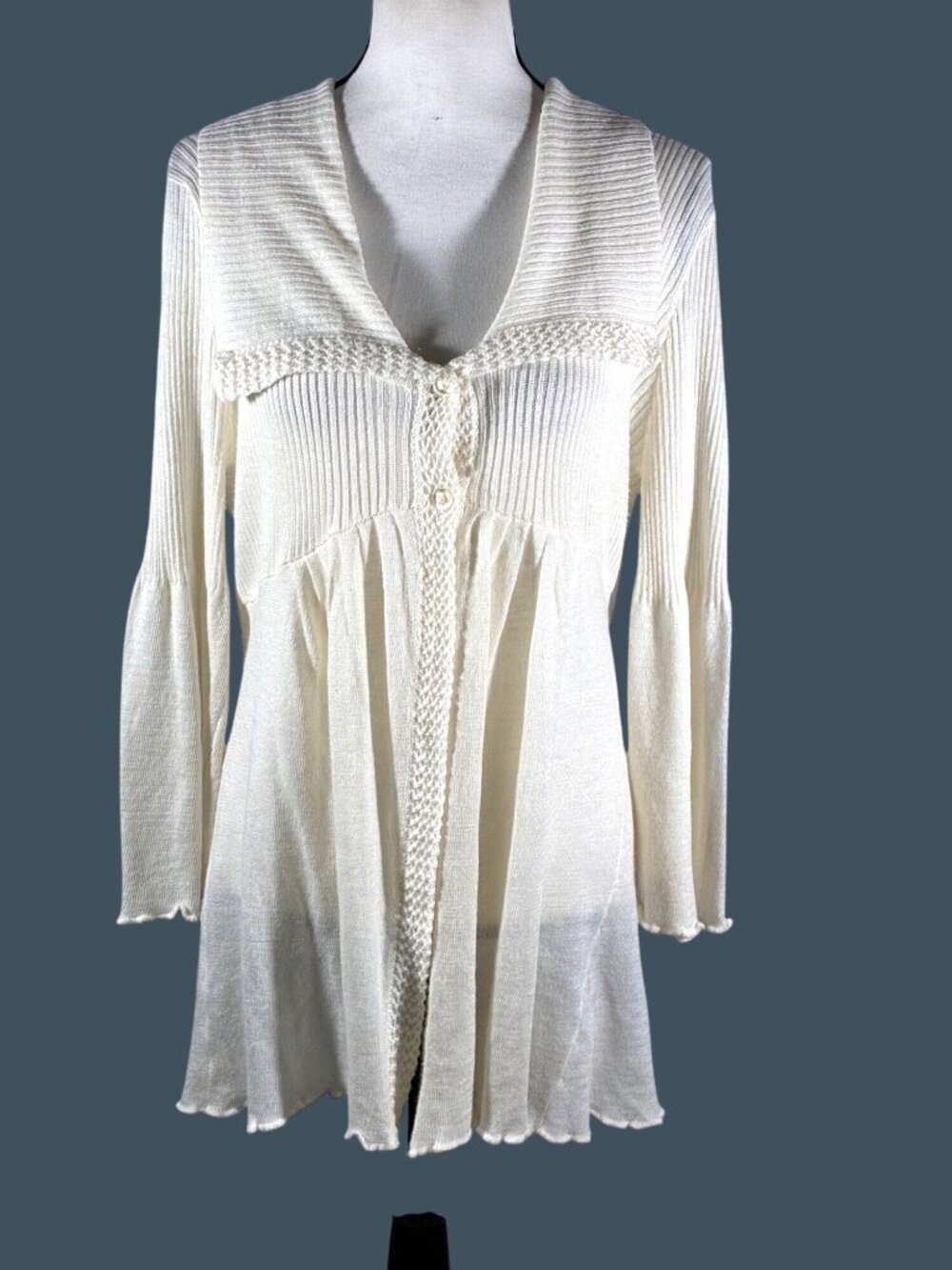 Vintage ivory flounce lettuce hem bell Long Sleeve Knit Cardigan Sweater L fairy